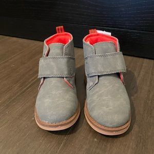 Gray ankle toddler boots.  New.